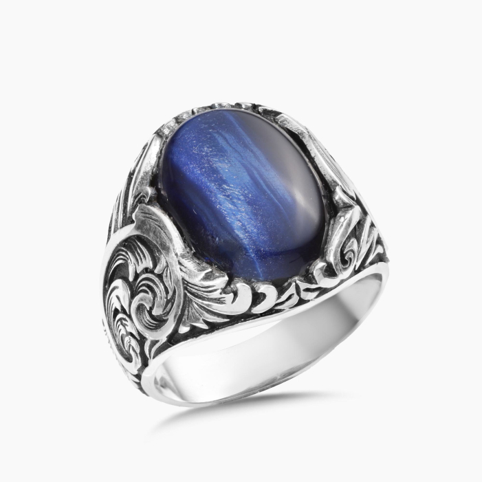 Main image in gallery
