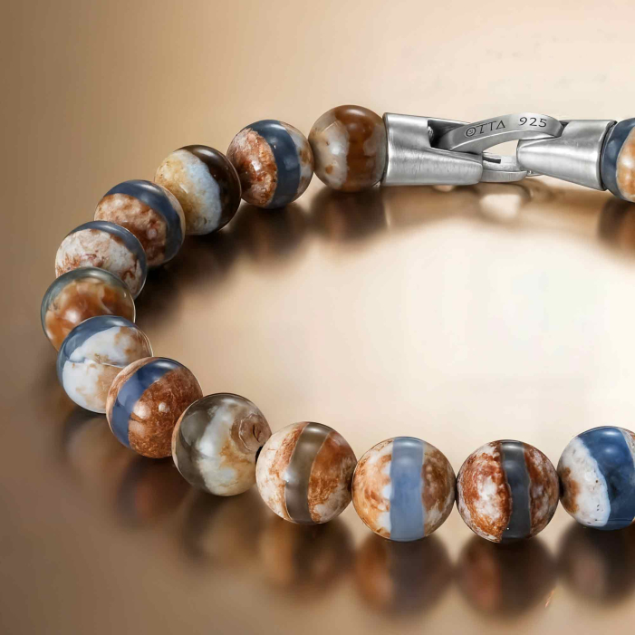 Main image in gallery