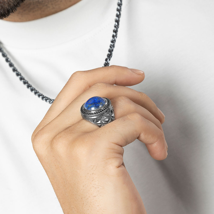 Main image in gallery