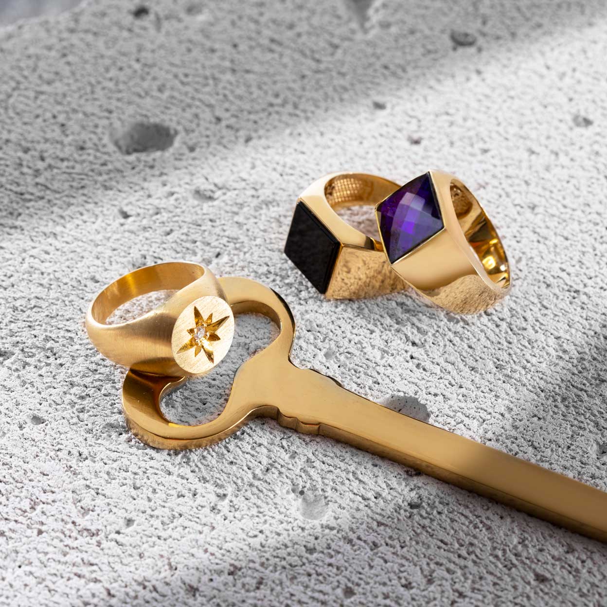 Mens pinky rings in classic signet, minimalist, and statement styles made from gold, silver, and modern alternative metals